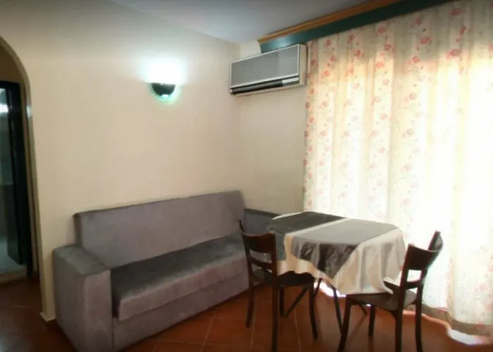 Club Dante Szálloda