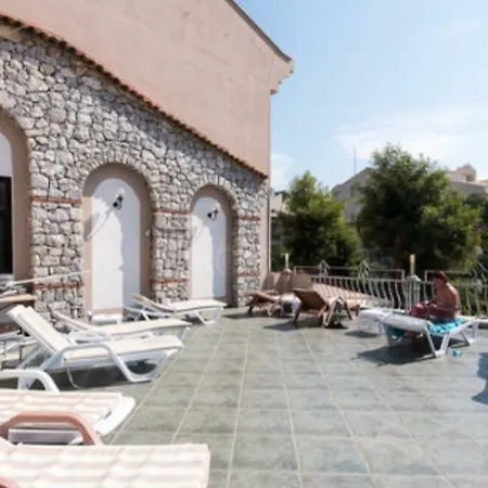 Club Dante 3* 马尔马里斯