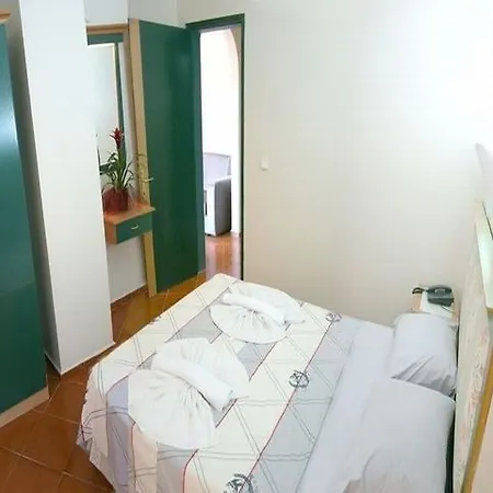Club Dante Hotel 3*
