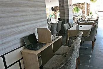 Club Dante Отель