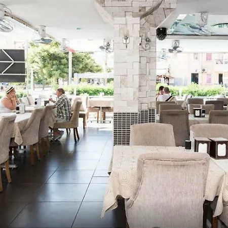 Club Dante Отель
